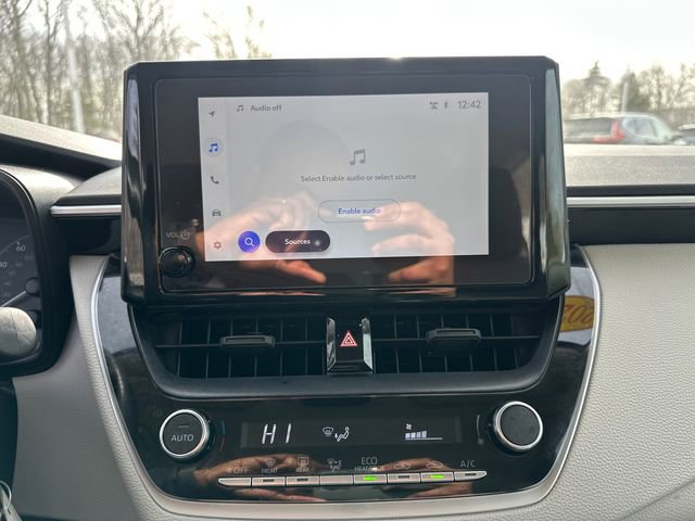 Certified 2025 Toyota Corolla LE image 33