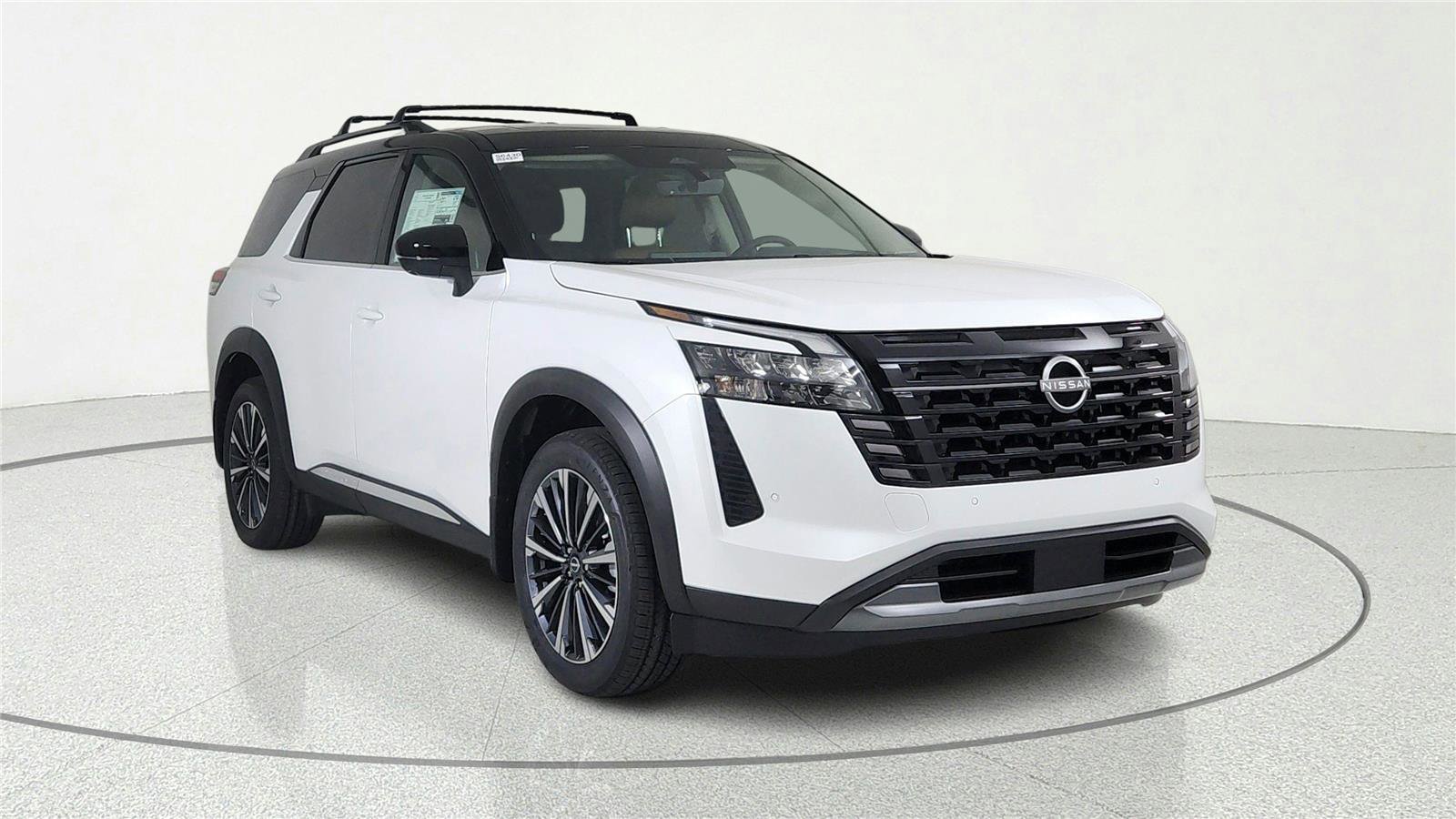 New 2026 Nissan Pathfinder Platinum AWD/4WD image 1