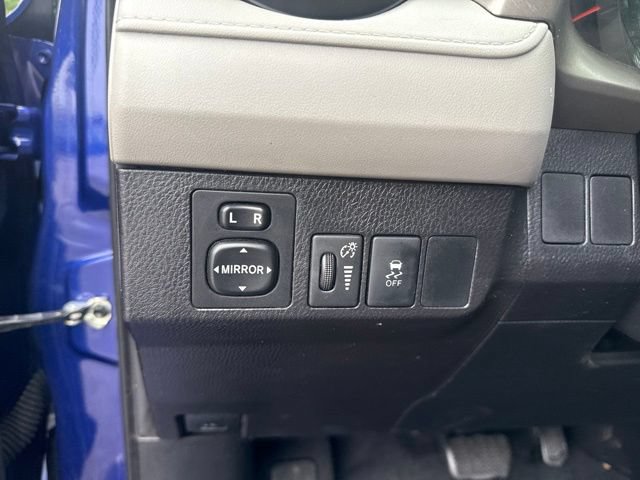 Used 2015 Toyota RAV4 LE FWD image 24