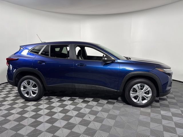 Used 2024 Chevrolet Trax LS FWD image 8