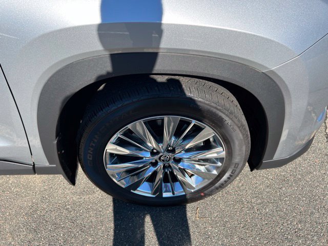 Used 2024 Toyota Grand Highlander AWD image 12