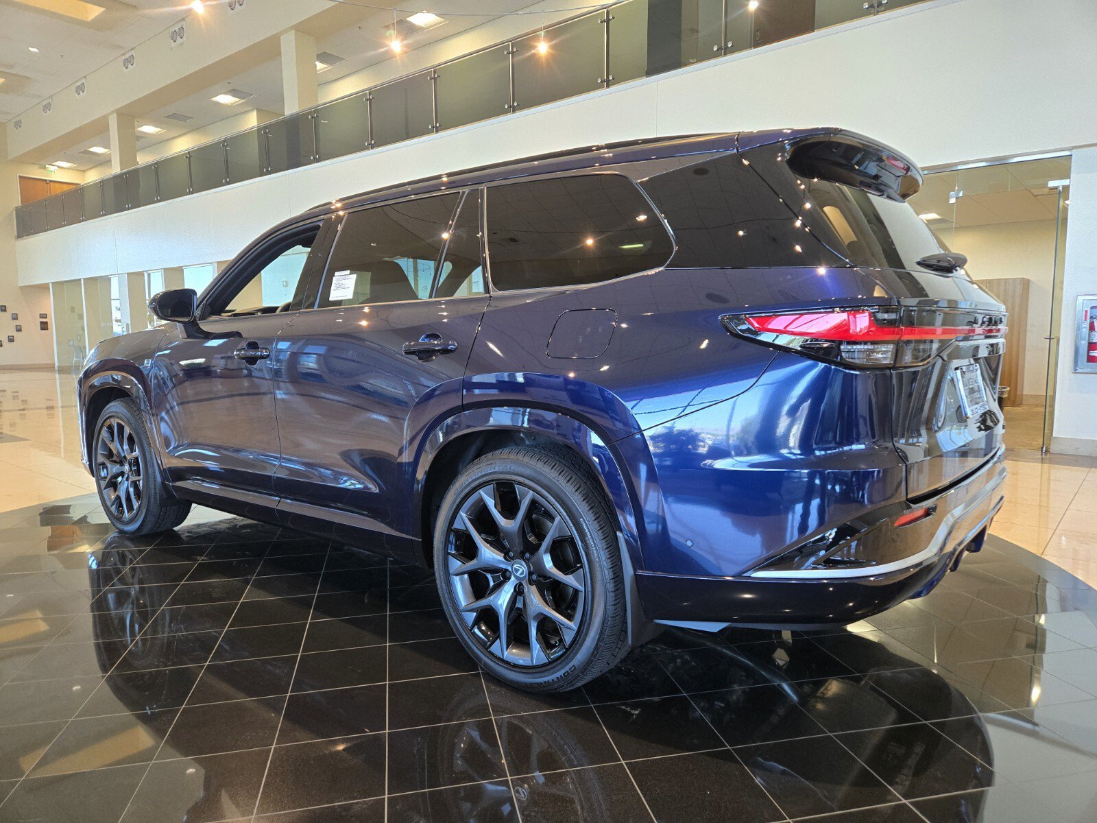 New 2026 Lexus TX 500h AWD image 4