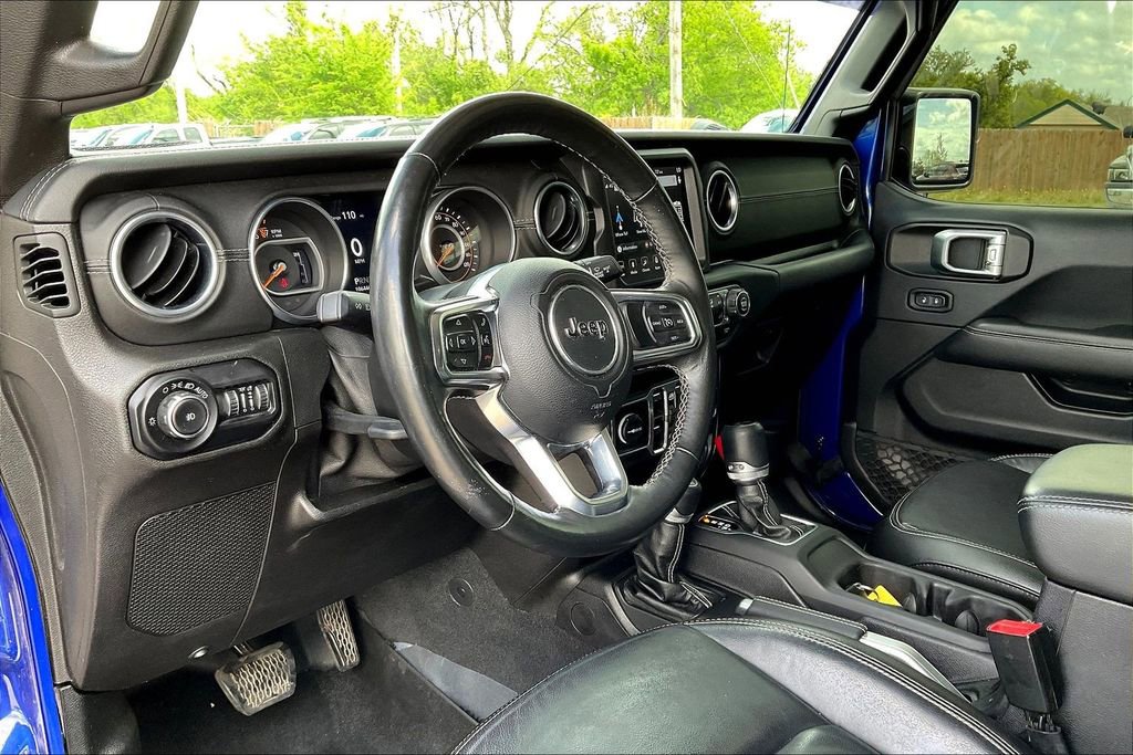 Used 2018 Jeep Wrangler Unlimited Sahara AWD/4WD image 13