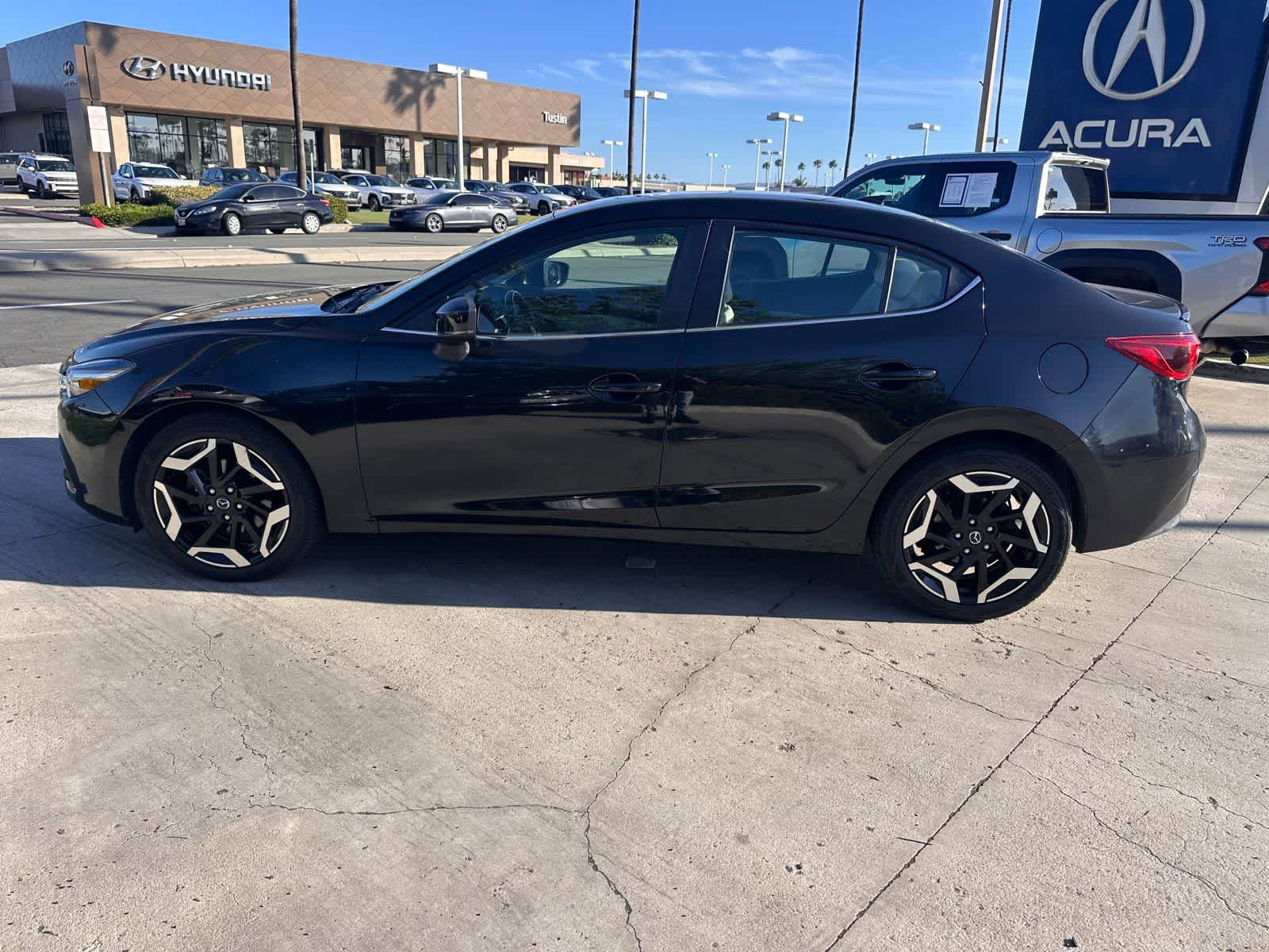 Used 2018 MAZDA MAZDA3 Grand Touring w/ Premium Equipment Package video 2