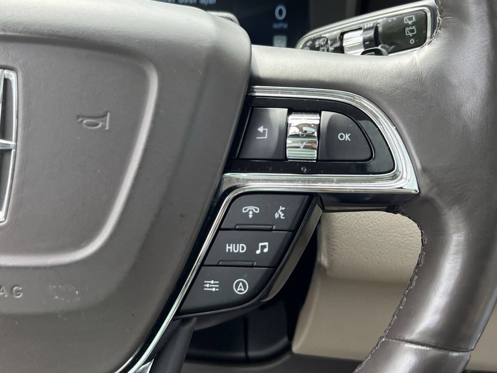 Used 2022 Lincoln Navigator L Reserve AWD/4WD image 36