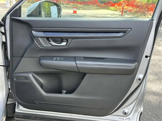 Used 2025 Honda CR-V LX image 6