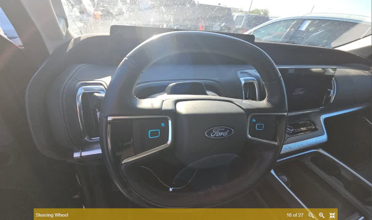 Used 2025 Ford Expedition Platinum AWD/4WD image 17