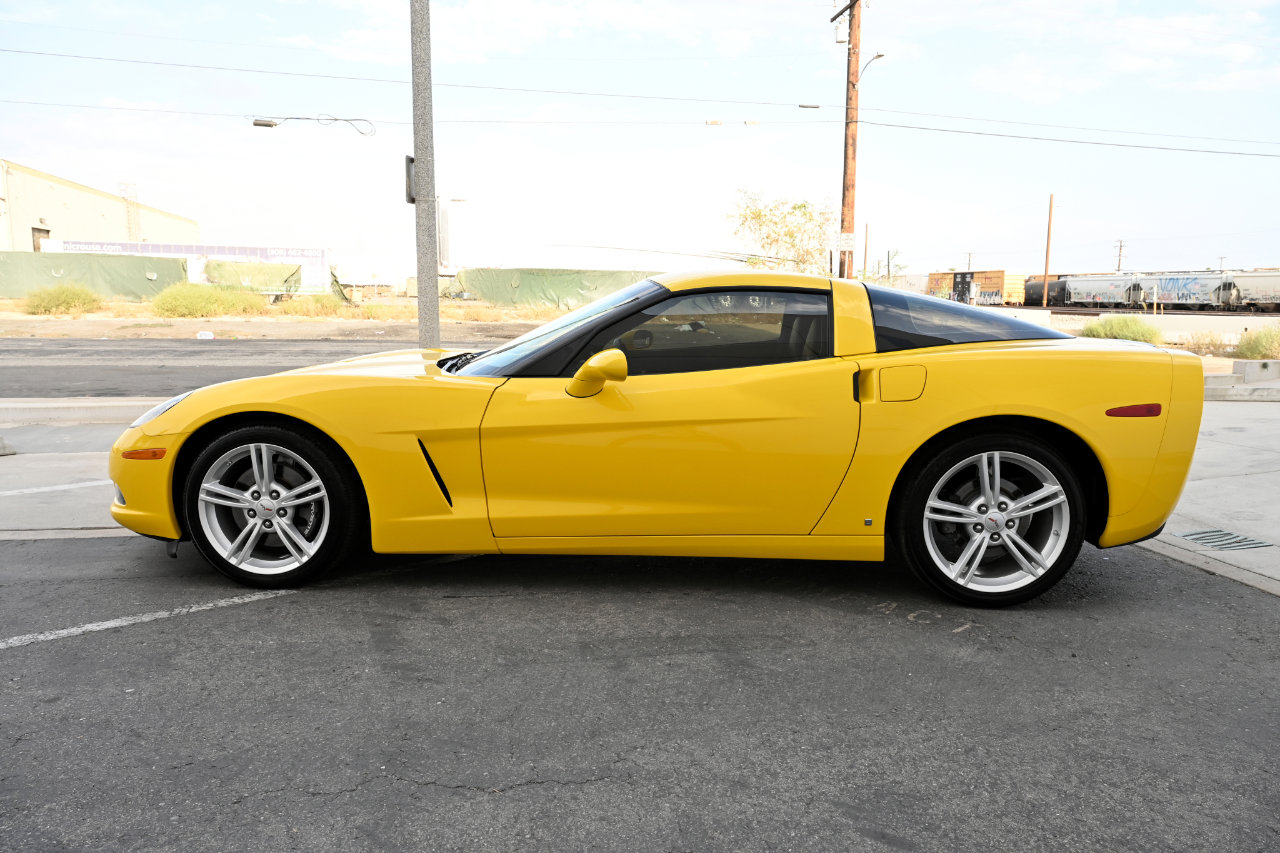 Used 2008 Chevrolet Corvette Coupe image 3