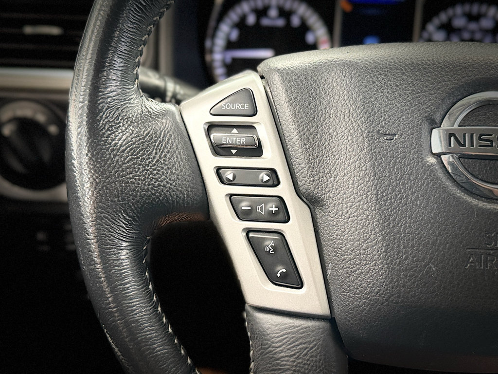 Used 2019 Nissan Titan PRO-4X AWD/4WD image 17