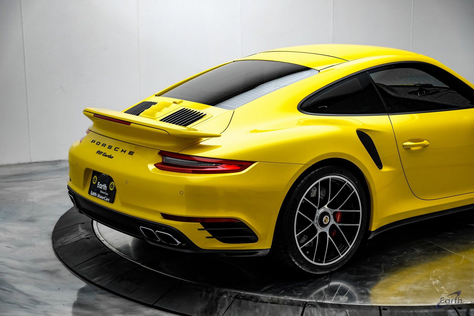 Used 2018 Porsche 911 Turbo S image 18