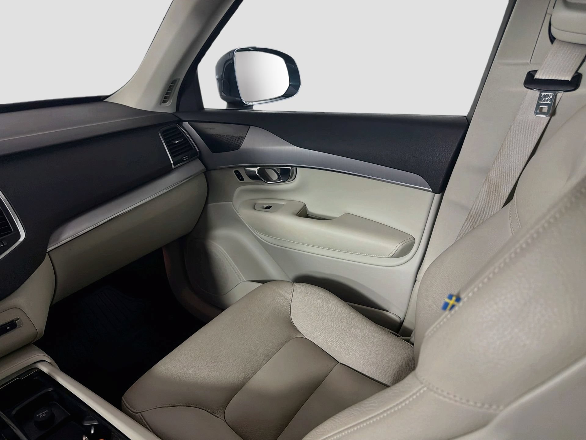 Certified 2023 Volvo XC90 B5 Core w/ Protection Package Premier AWD/4WD image 24