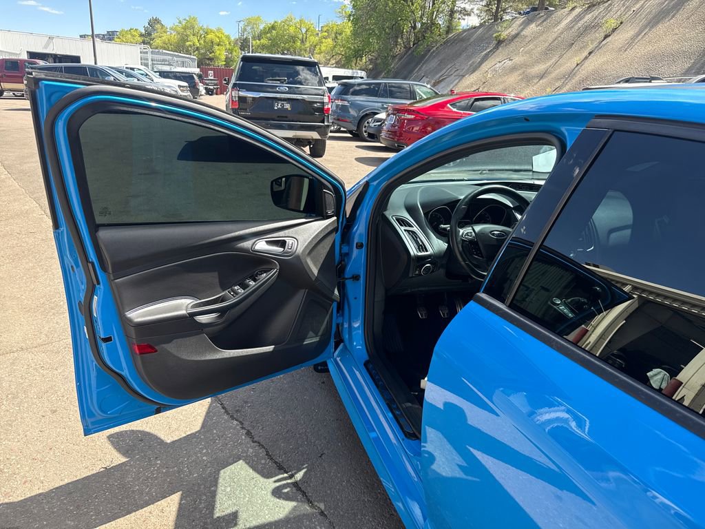Used 2017 Ford Focus RS AWD/4WD image 12