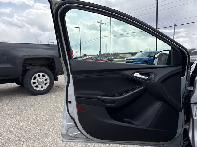 Used 2018 Ford Focus SEL w/ Cold Weather Package FWD image 20