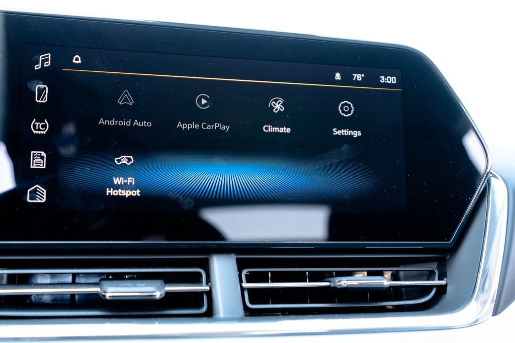 Used 2025 Chevrolet Trax LT w/ Driver Confidence Package image 24