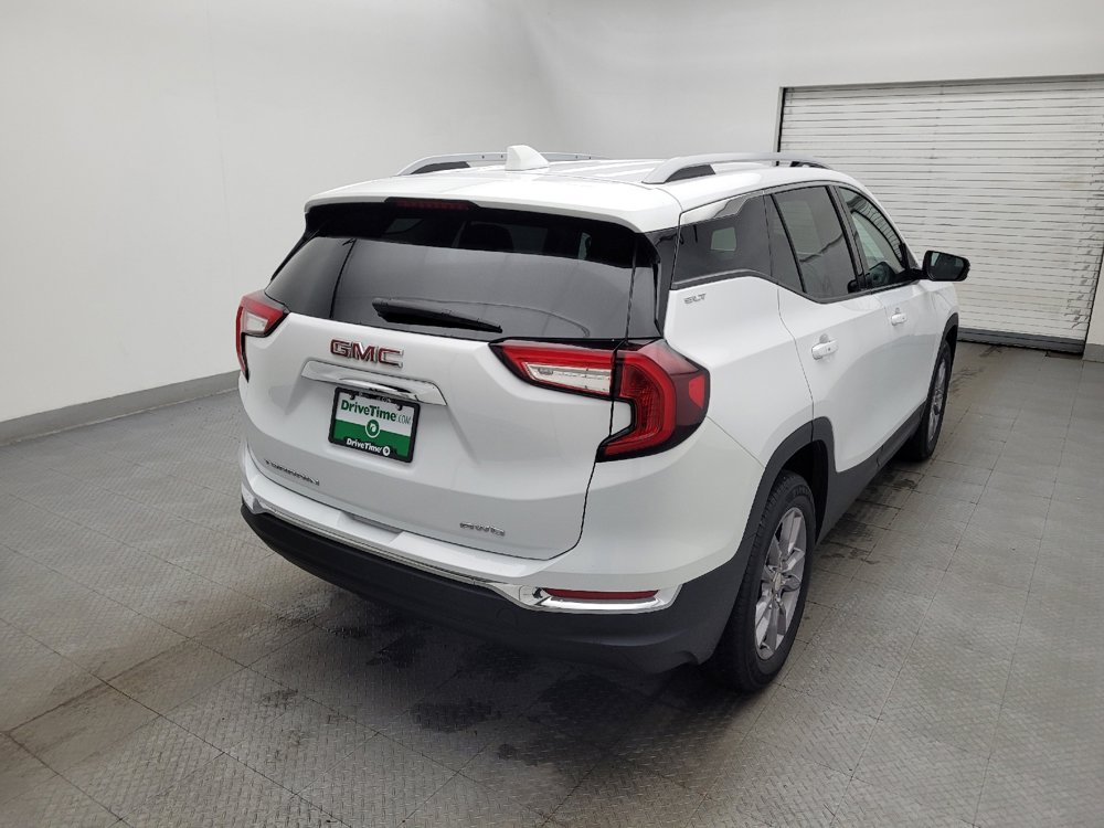 Used 2024 GMC Terrain SLT AWD/4WD image 7