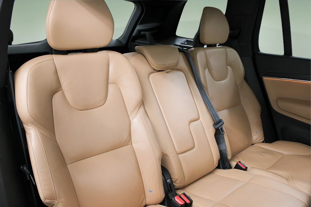 Certified 2023 Volvo XC90 B6 Ultimate w/ Protection Package Premier AWD/4WD image 26