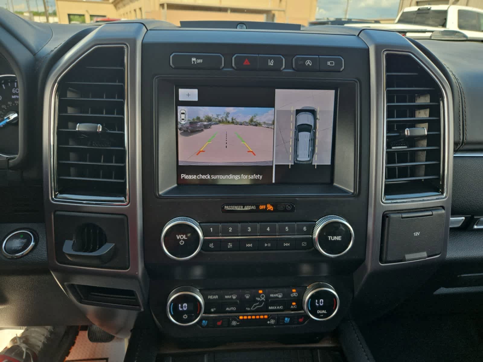 Used 2020 Ford Expedition Max Platinum RWD image 18