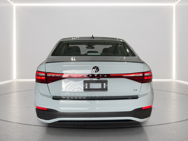 New 2027 Volkswagen Jetta SE FWD image 4