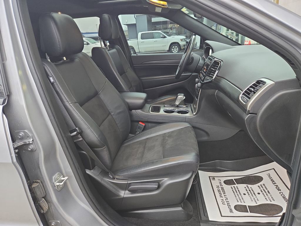 Used 2021 Jeep Grand Cherokee Laredo X image 17