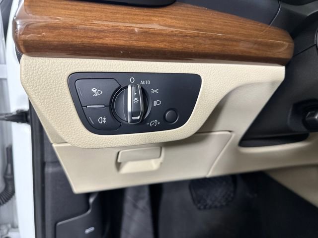 Used 2022 Audi Q5 e Premium Plus w/ Premium Plus Package image 19