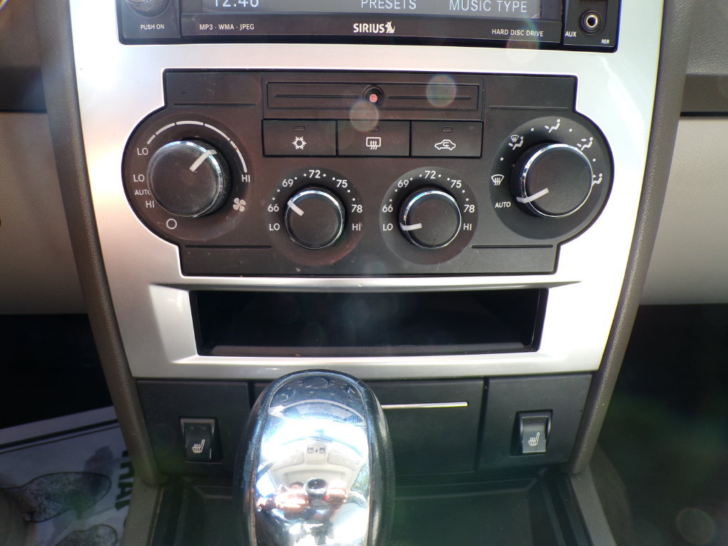 Used 2008 Chrysler 300 Limited AWD/4WD image 28
