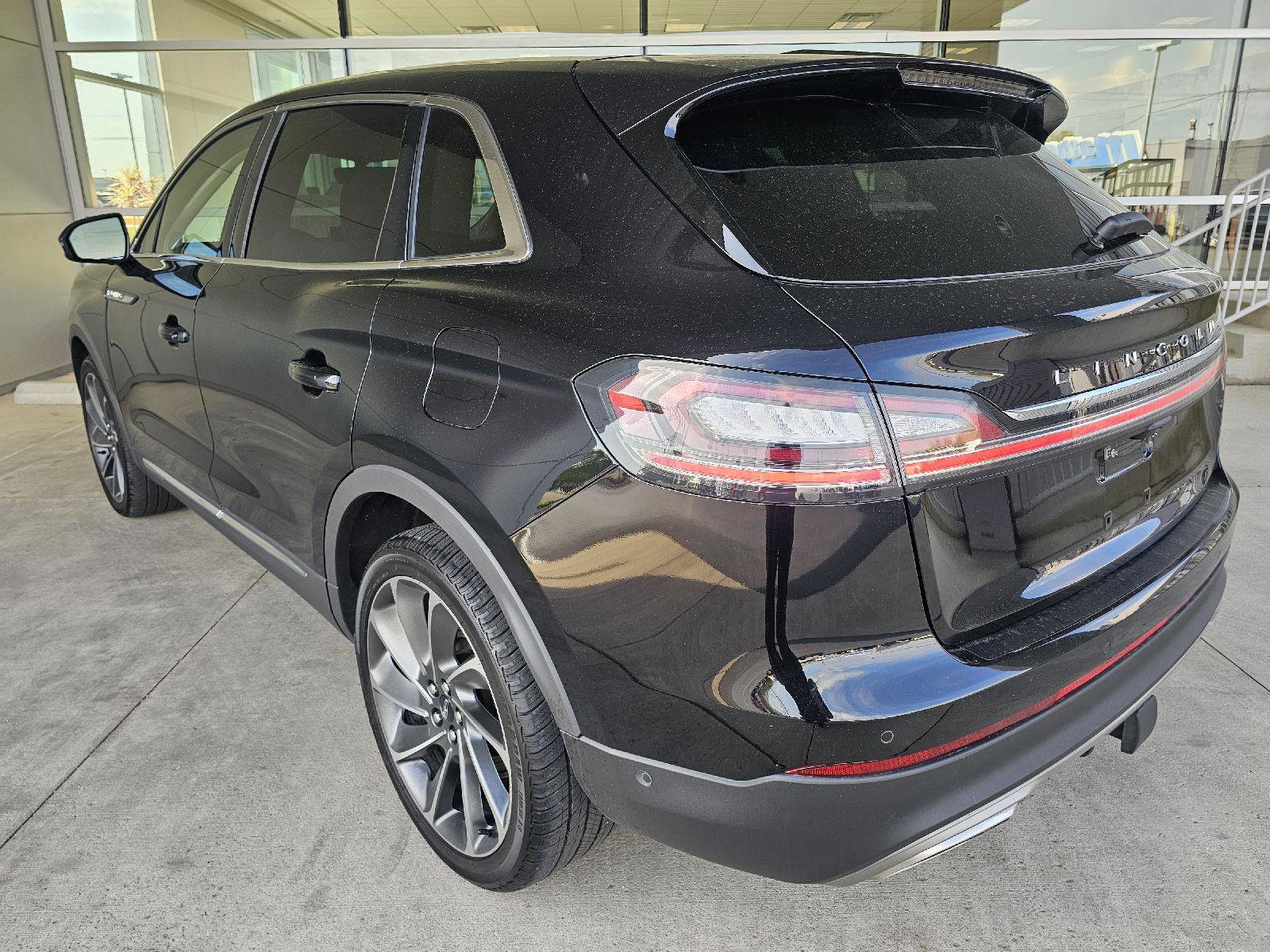 Used 2022 Lincoln Nautilus Reserve w/ Equipment Group 202A AWD/4WD image 3