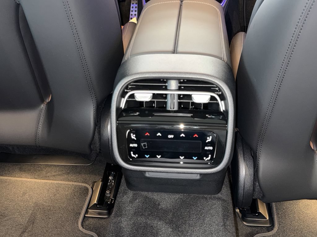 New 2026 Mercedes-Benz E 53 AMG e 4MATIC Sedan image 18