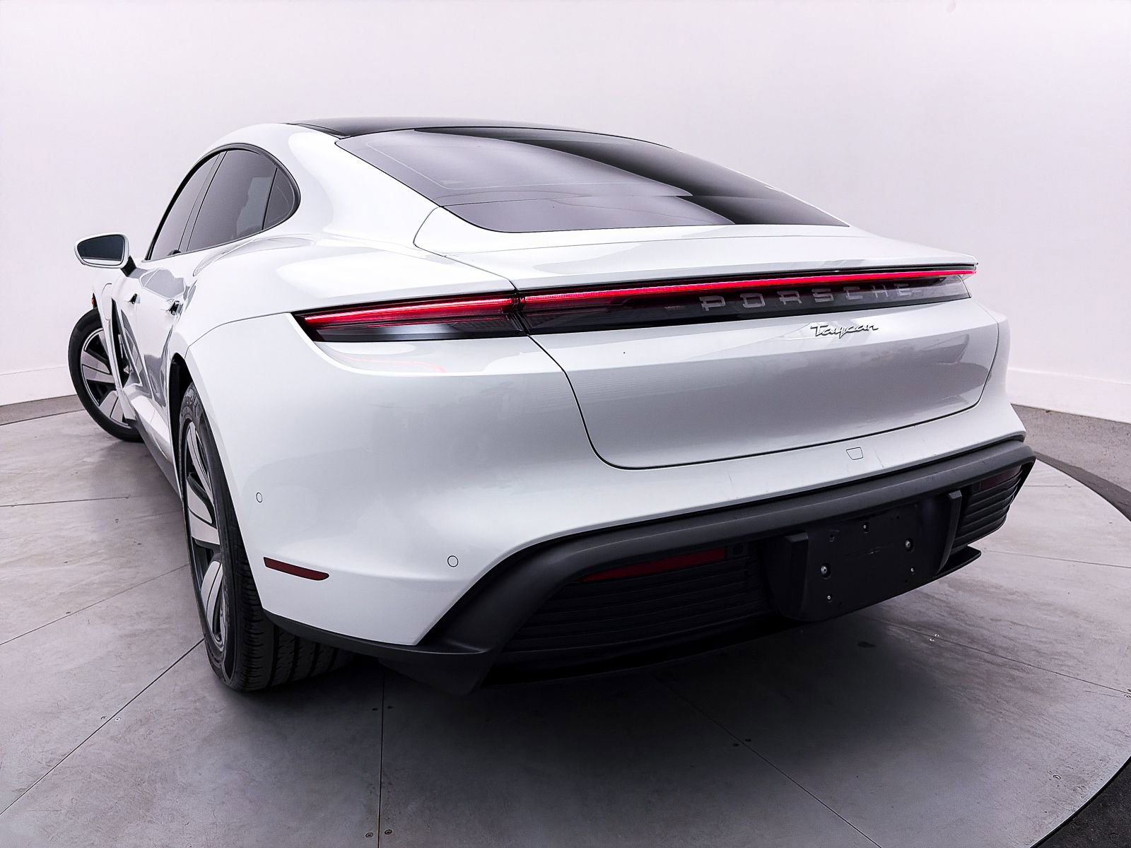 Used 2023 Porsche Taycan w/ Premium Package image 32