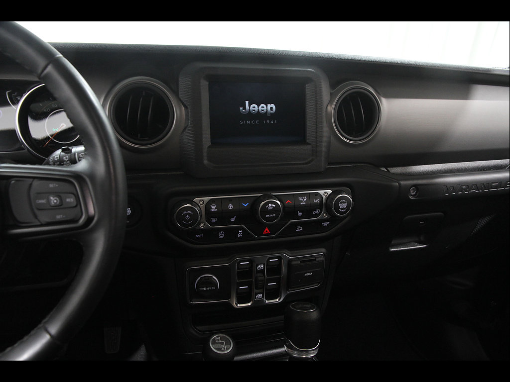 Used 2022 Jeep Wrangler Unlimited Sport AWD/4WD image 9