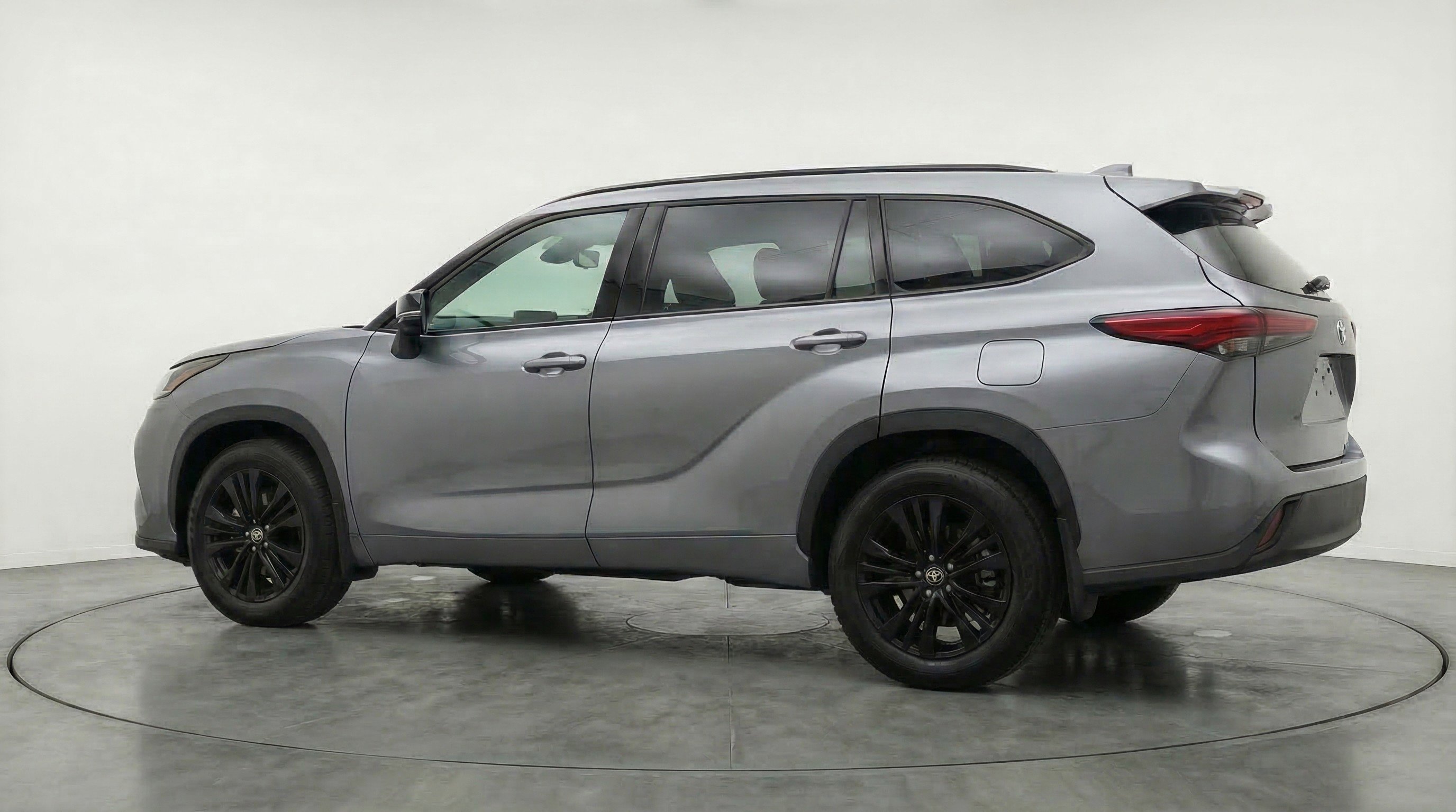 Used 2025 Toyota Highlander XSE AWD/4WD image 6