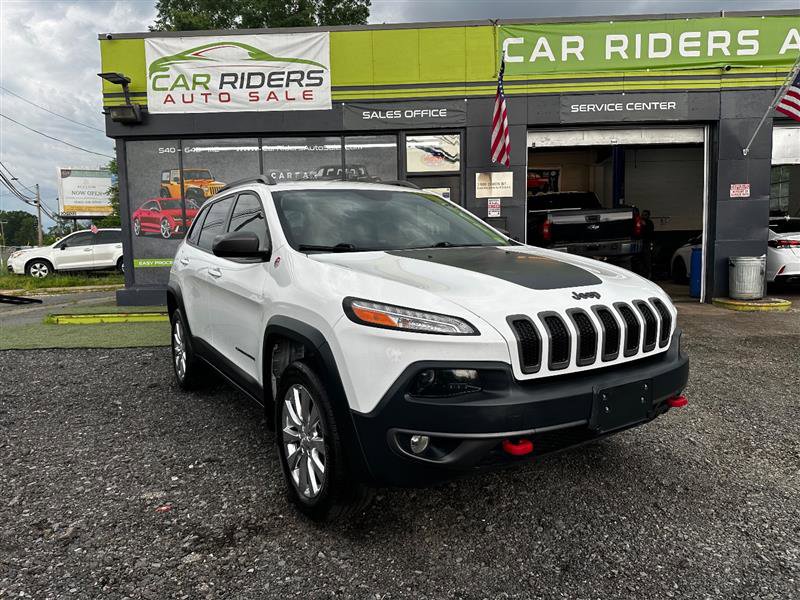Used 2016 Jeep Cherokee Trailhawk AWD/4WD image 3