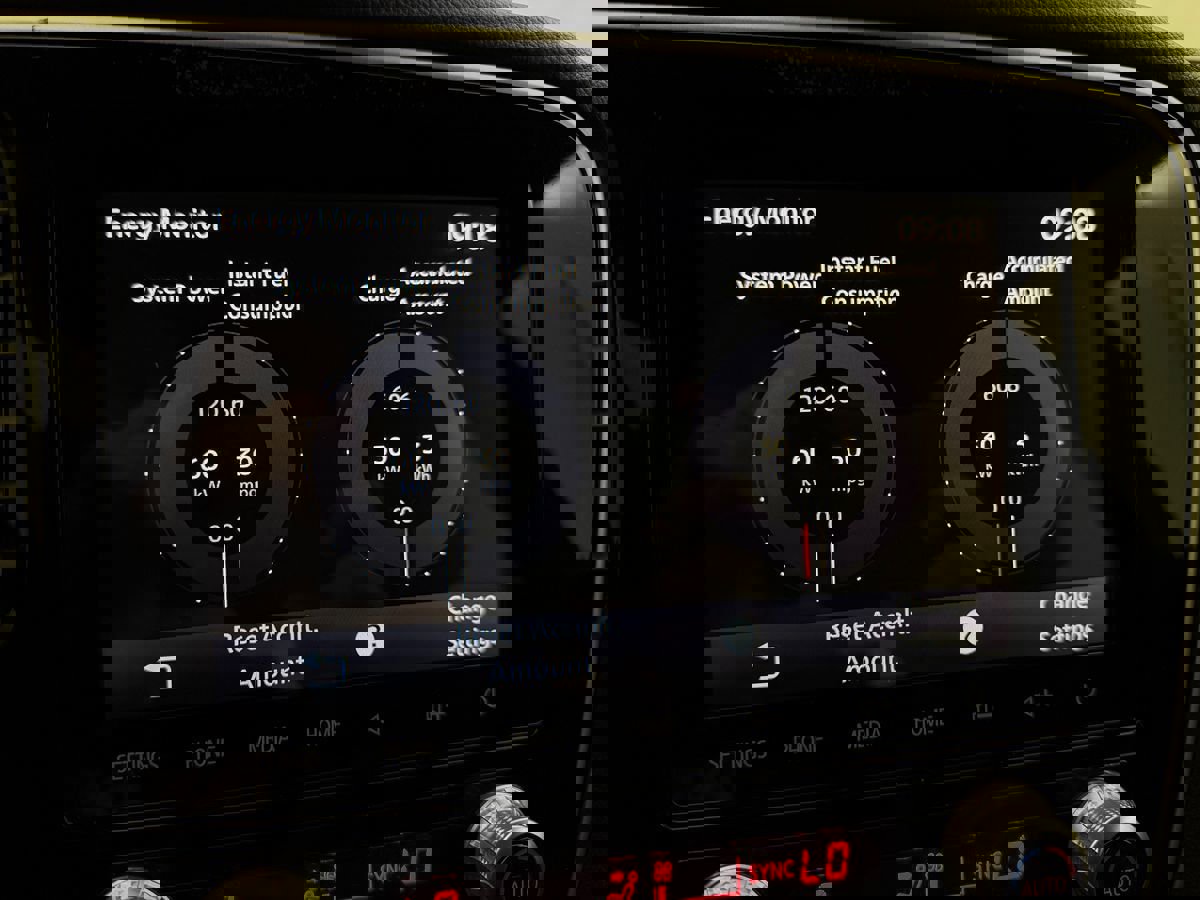 Used 2020 Mitsubishi Outlander SEL image 19