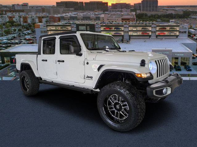 Certified 2022 Jeep Gladiator Sport AWD/4WD image 1