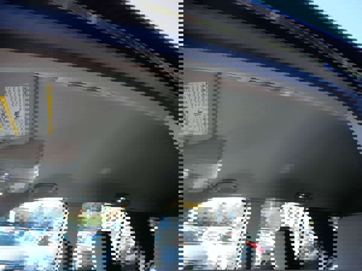 Used 2021 Chevrolet Equinox LS image 14