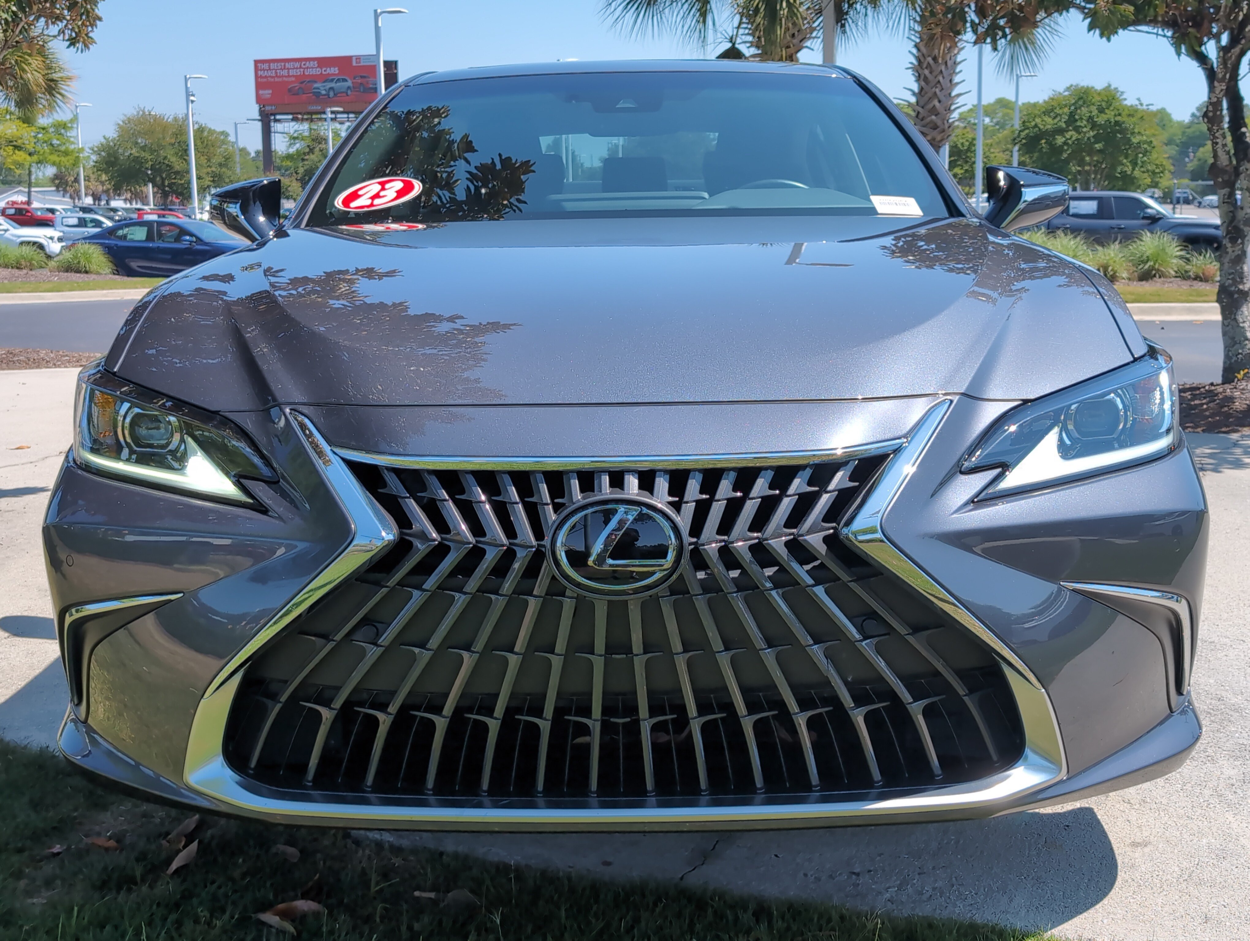 Used 2023 Lexus ES 350 w/ Premium Package FWD image 3