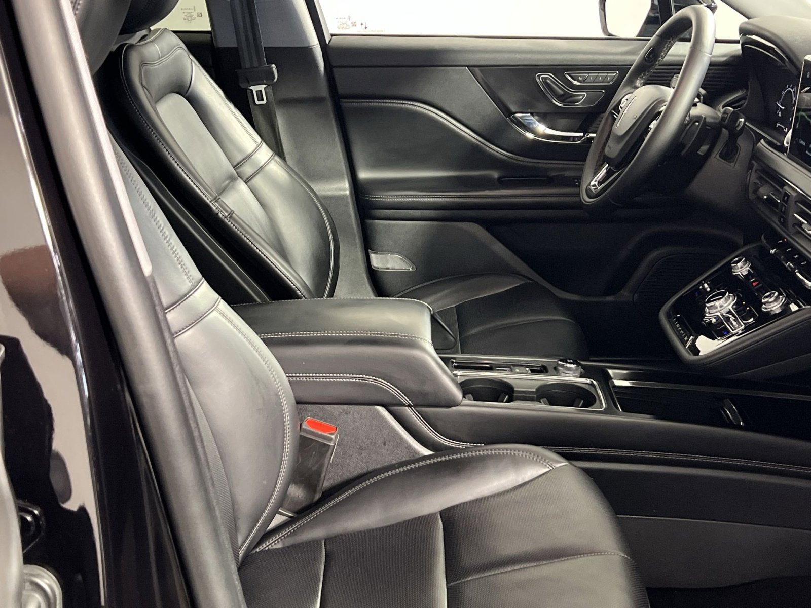 Used 2022 Lincoln Corsair AWD w/ Equipment Group 101A image 26