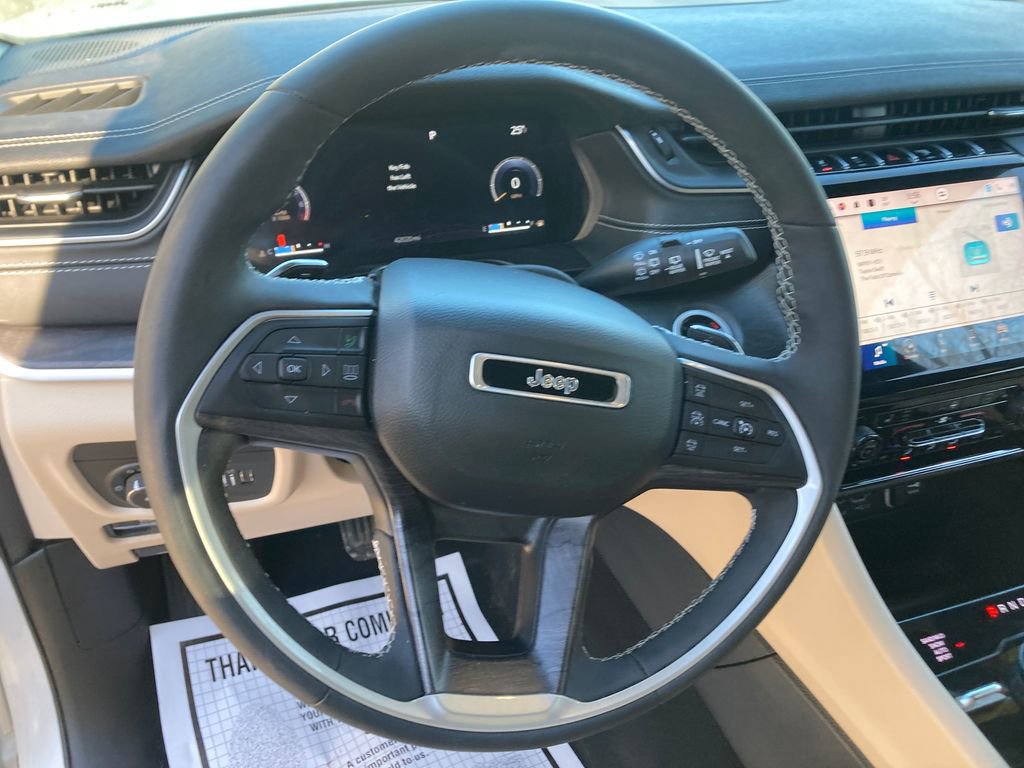 Used 2023 Jeep Grand Cherokee L Limited image 18