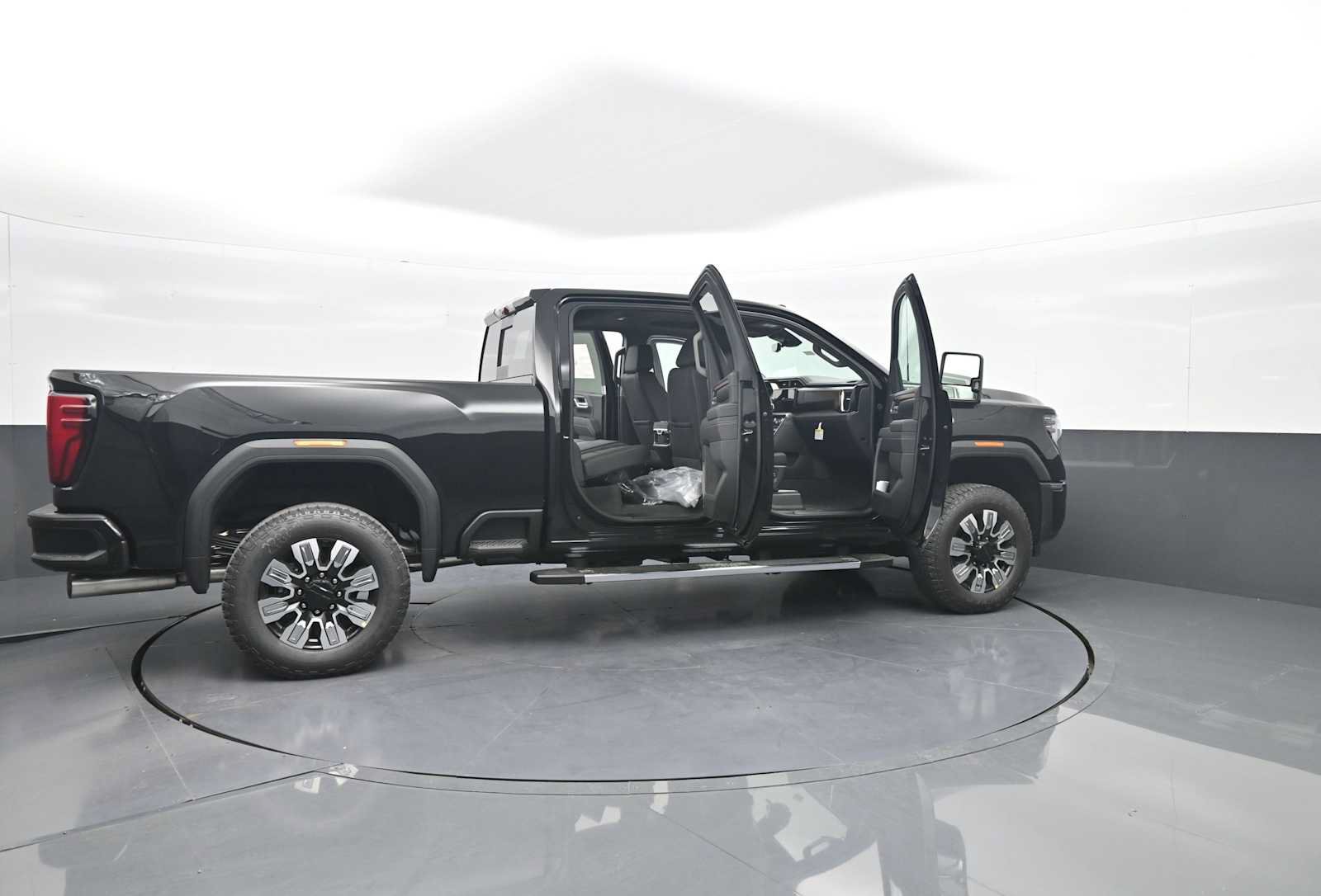 New 2026 GMC Sierra 2500 Denali w/ Technology Package AWD/4WD image 42