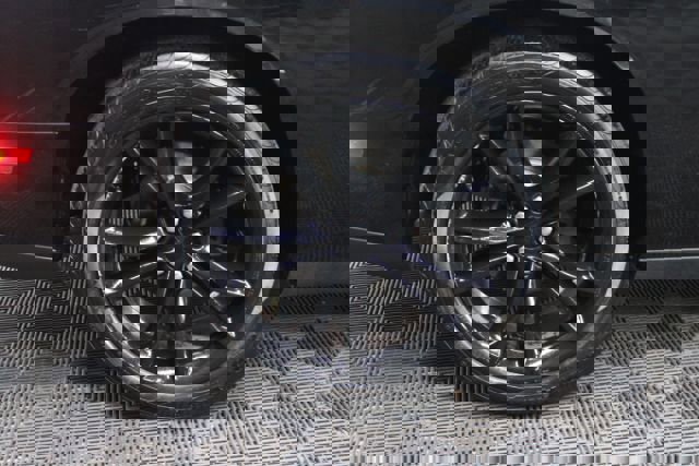 Used 2016 Dodge Challenger SXT w/ Blacktop Package image 6