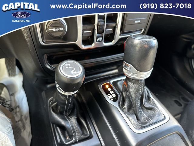Used 2024 Jeep Wrangler Unlimited Sahara w/ Technology Group AWD/4WD image 27