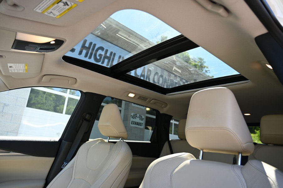 Used 2023 INFINITI QX60 Luxe w/ Cargo Package AWD/4WD image 9