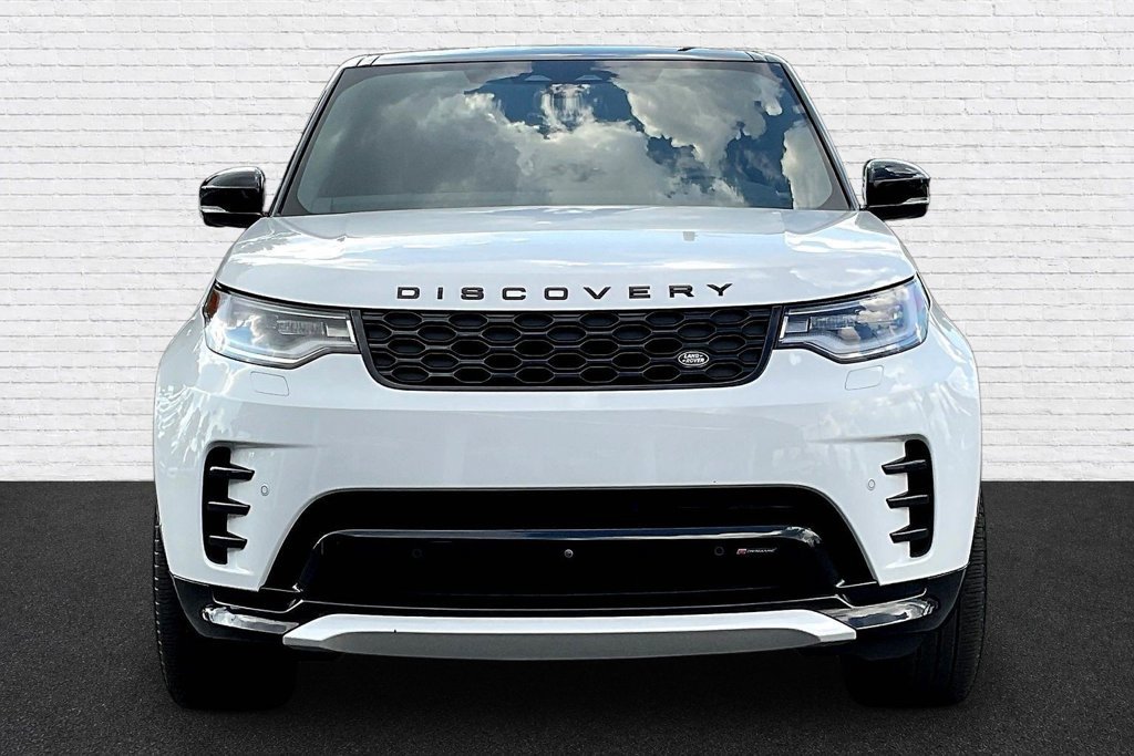 Used 2023 Land Rover Discovery HSE R-Dynamic AWD/4WD image 2