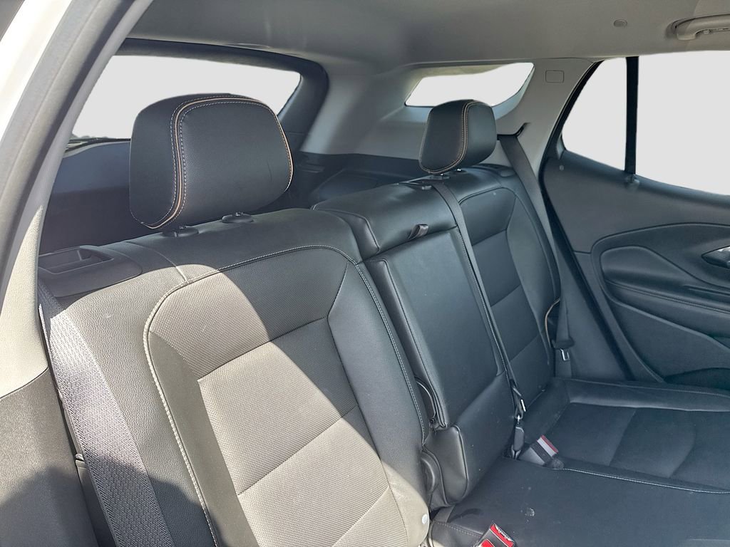 Used 2024 GMC Terrain AT4 image 22