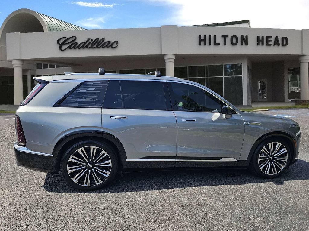 Certified 2026 Cadillac Vistiq Premium Luxury AWD/4WD image 7
