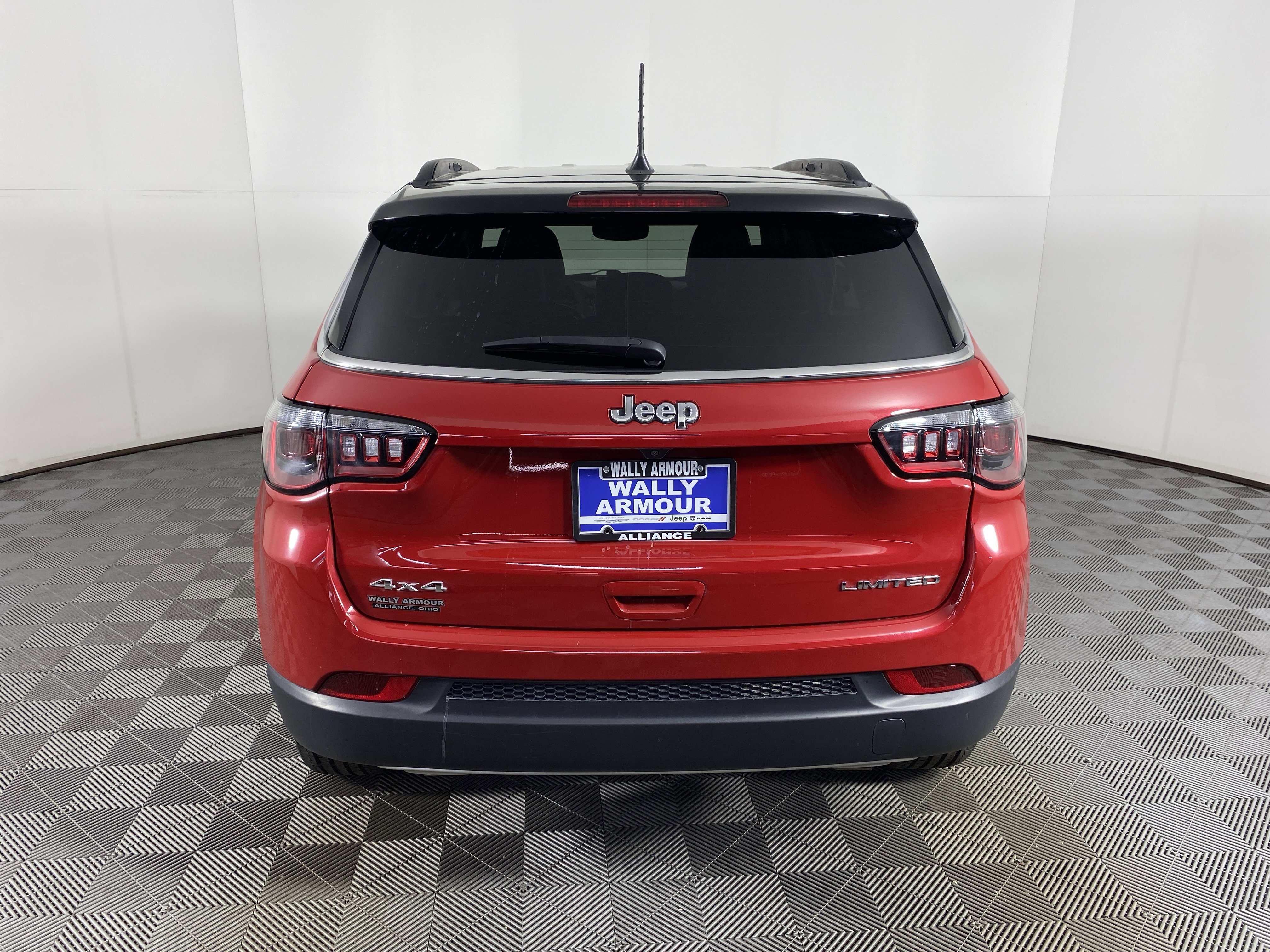 Used 2023 Jeep Compass Limited image 8