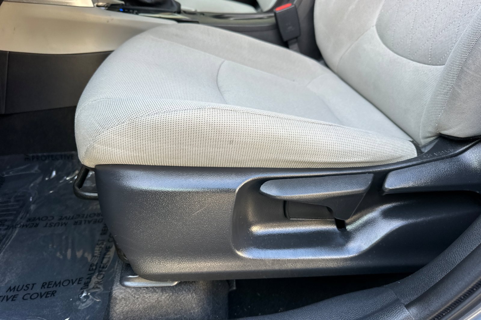 Used 2022 Toyota Corolla Cross LE image 13