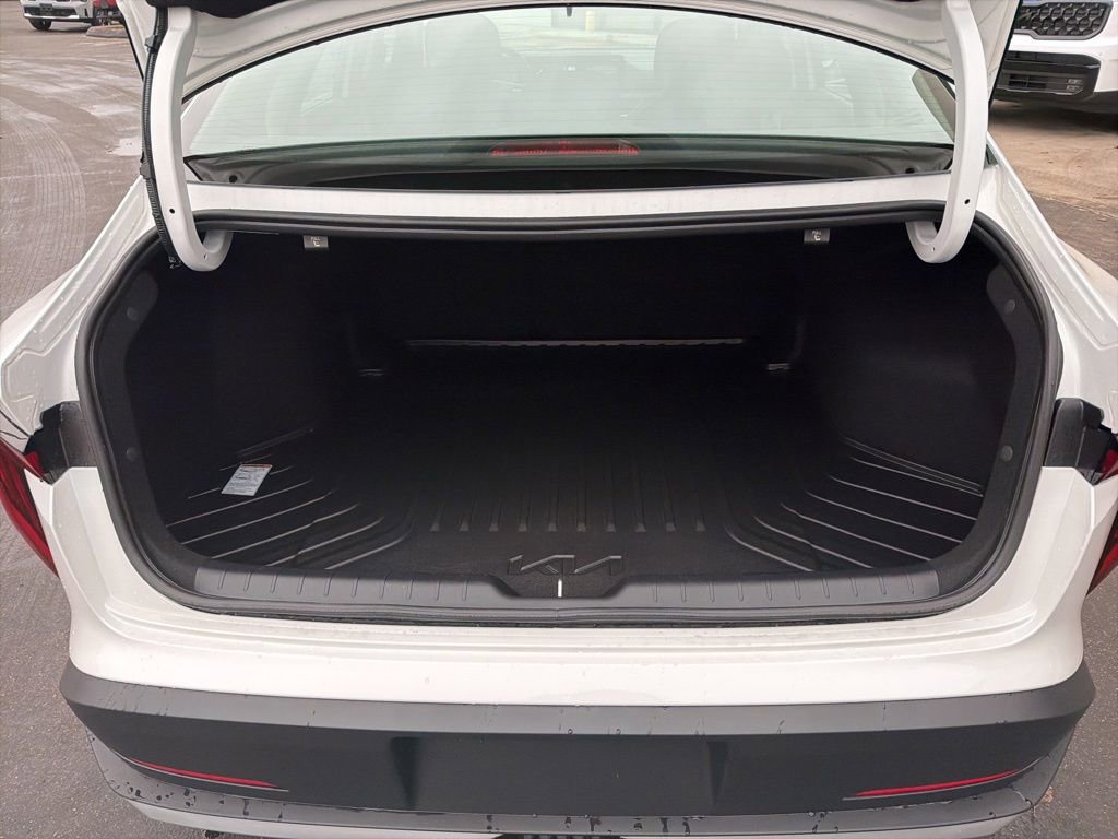 New 2025 Kia K4 EX image 19