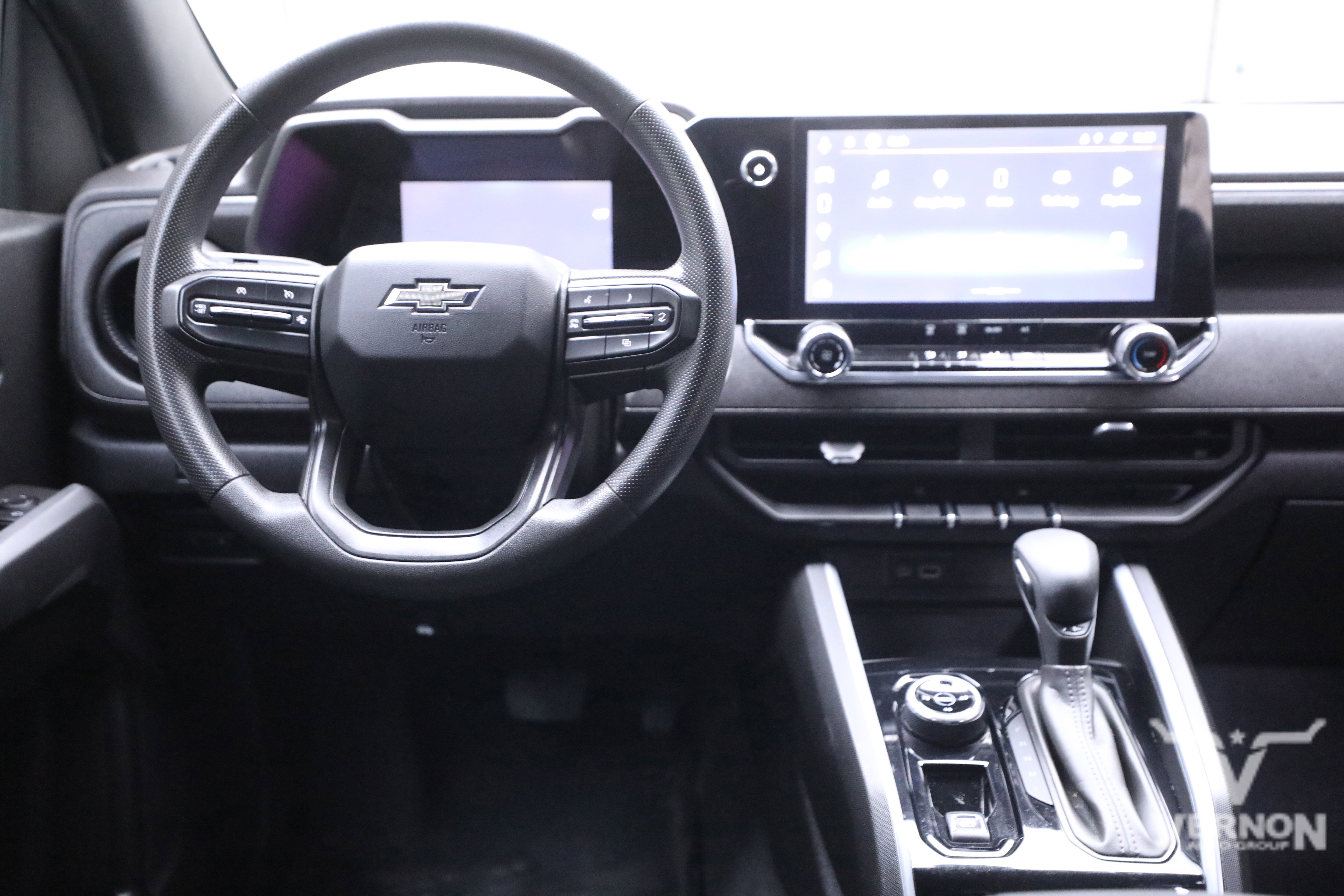 Used 2023 Chevrolet Colorado Trail Boss w/ Technology Package image 19