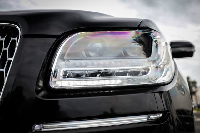 Used 2018 Lincoln Navigator L Reserve w/ Technology Package AWD/4WD image 9