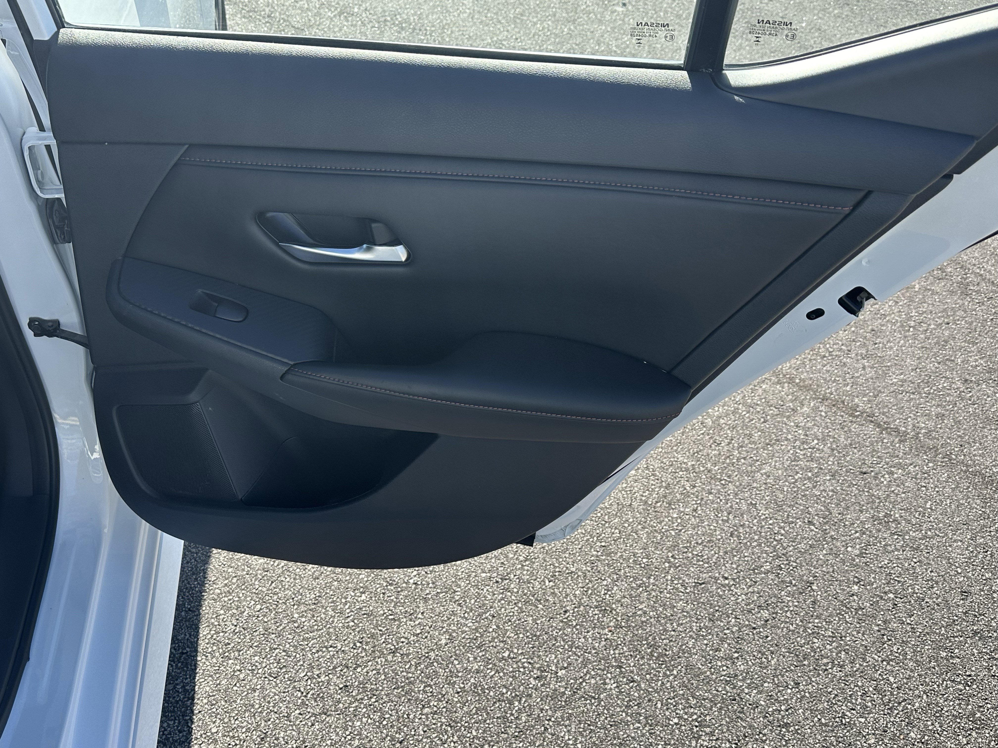 Used 2023 Nissan Sentra SR w/ SR Premium Package image 19